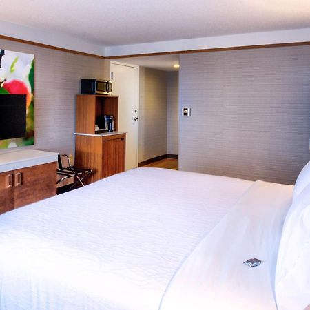 Hilton Garden Inn Detroit Southfield Ngoại thất bức ảnh