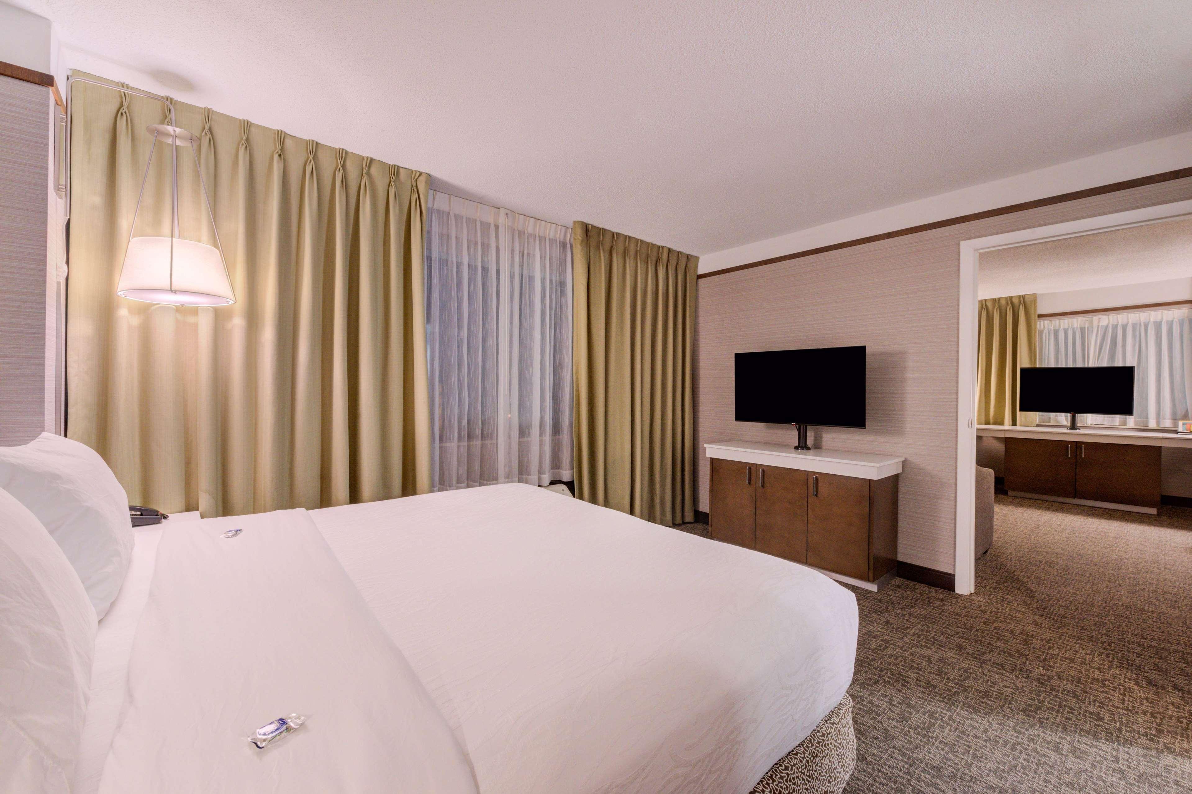 Hilton Garden Inn Detroit Southfield Ngoại thất bức ảnh