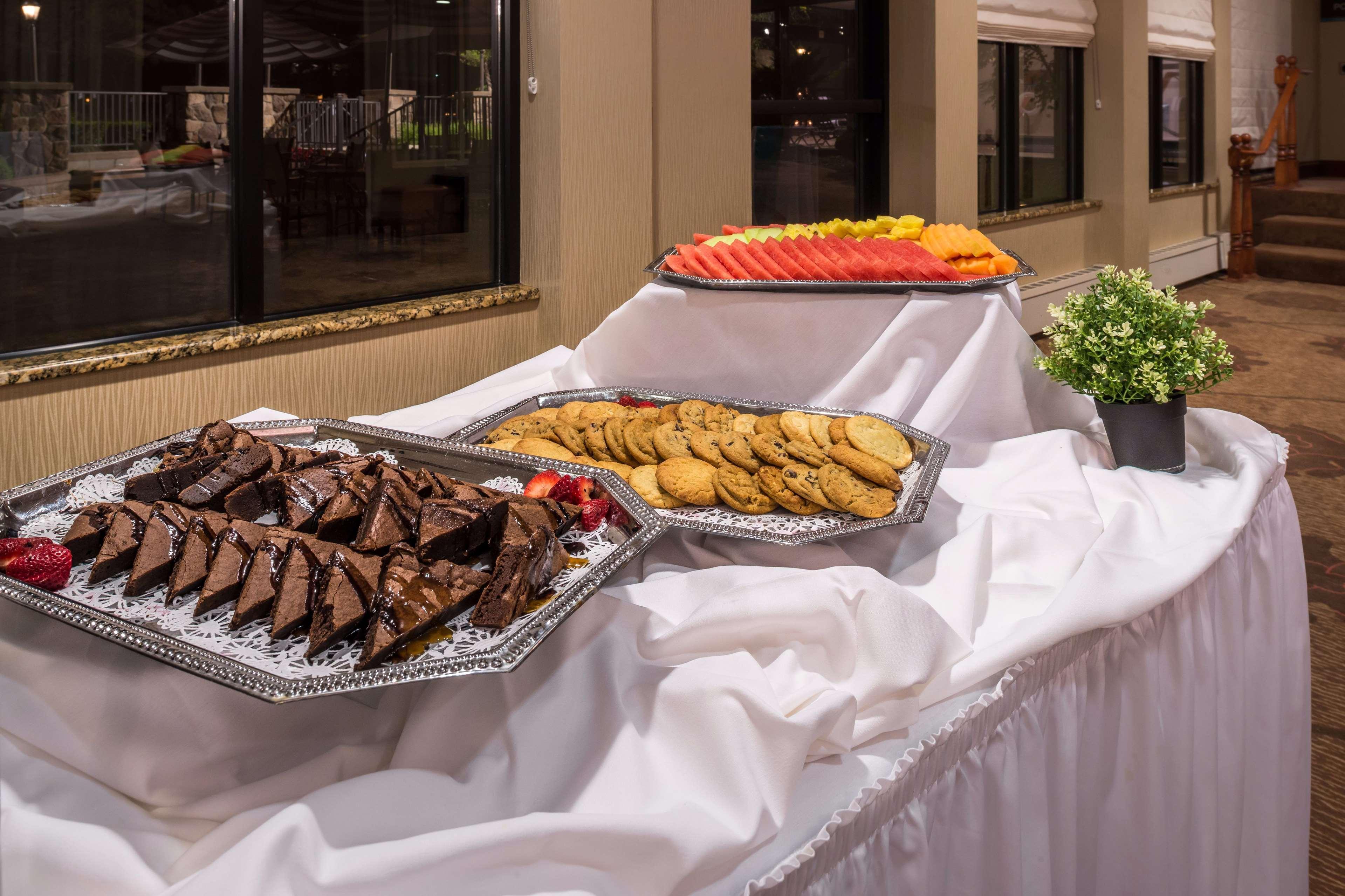 Hilton Garden Inn Detroit Southfield Ngoại thất bức ảnh