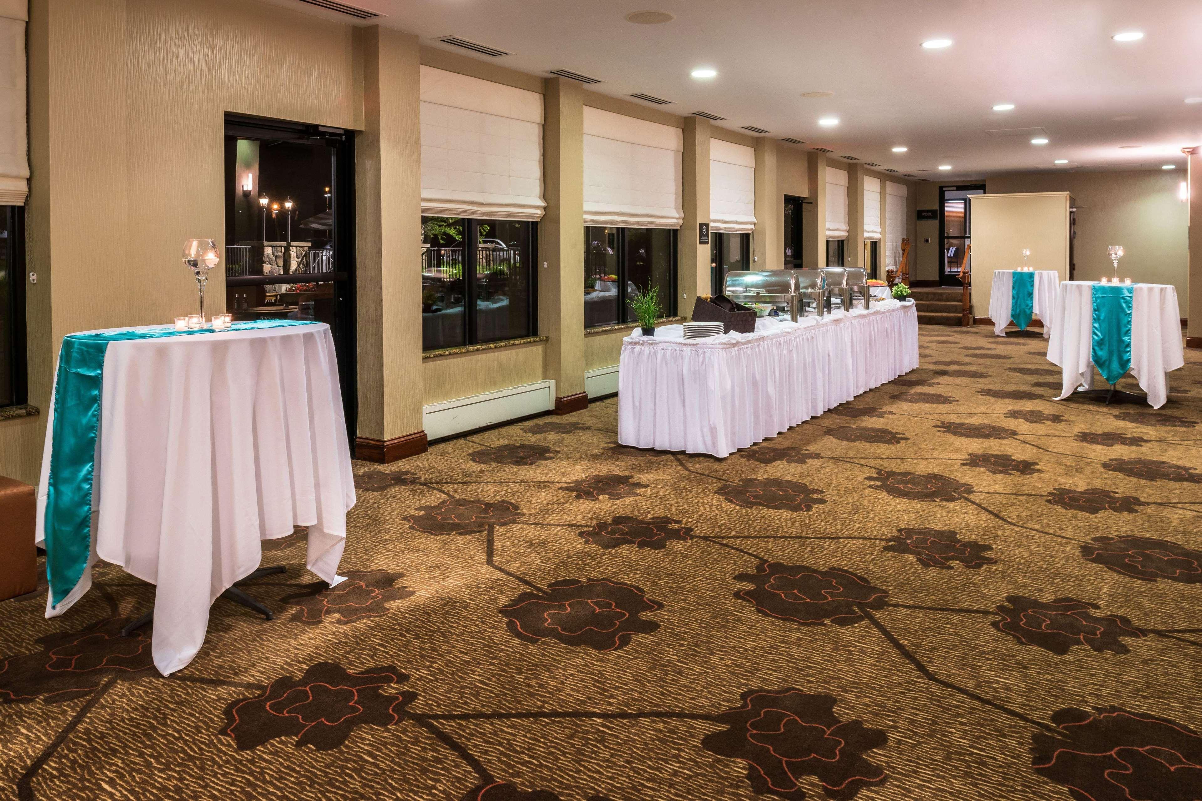 Hilton Garden Inn Detroit Southfield Ngoại thất bức ảnh
