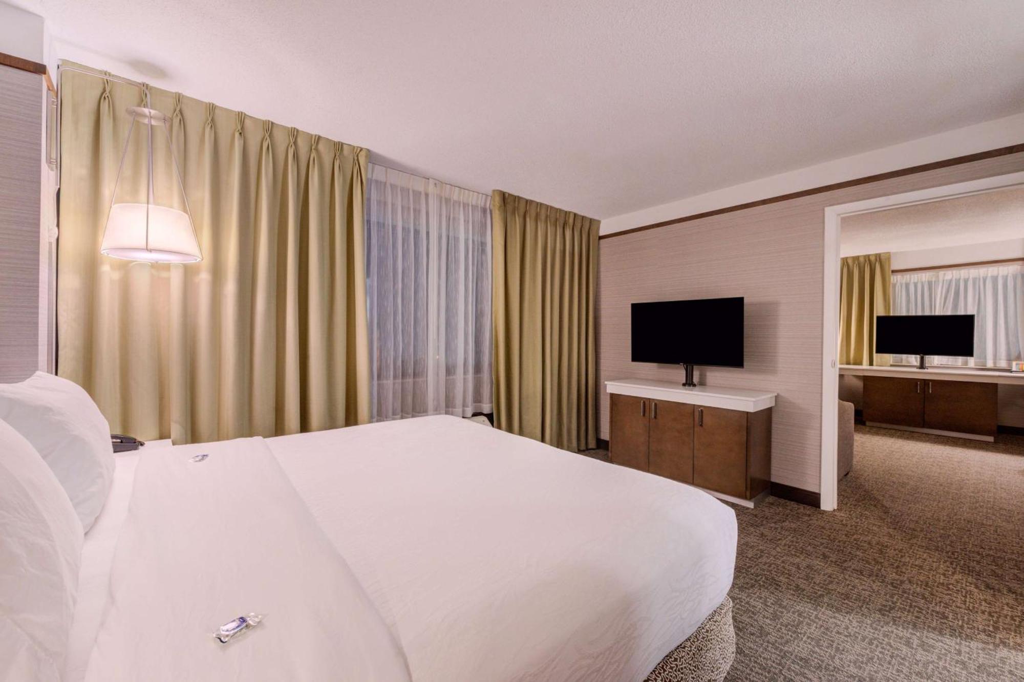 Hilton Garden Inn Detroit Southfield Ngoại thất bức ảnh