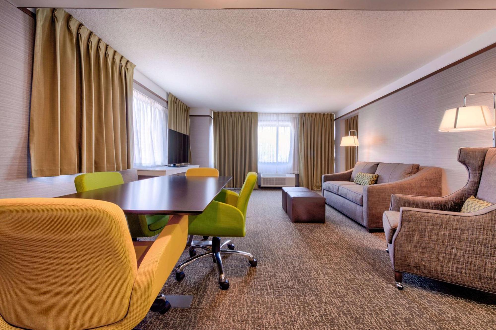 Hilton Garden Inn Detroit Southfield Ngoại thất bức ảnh