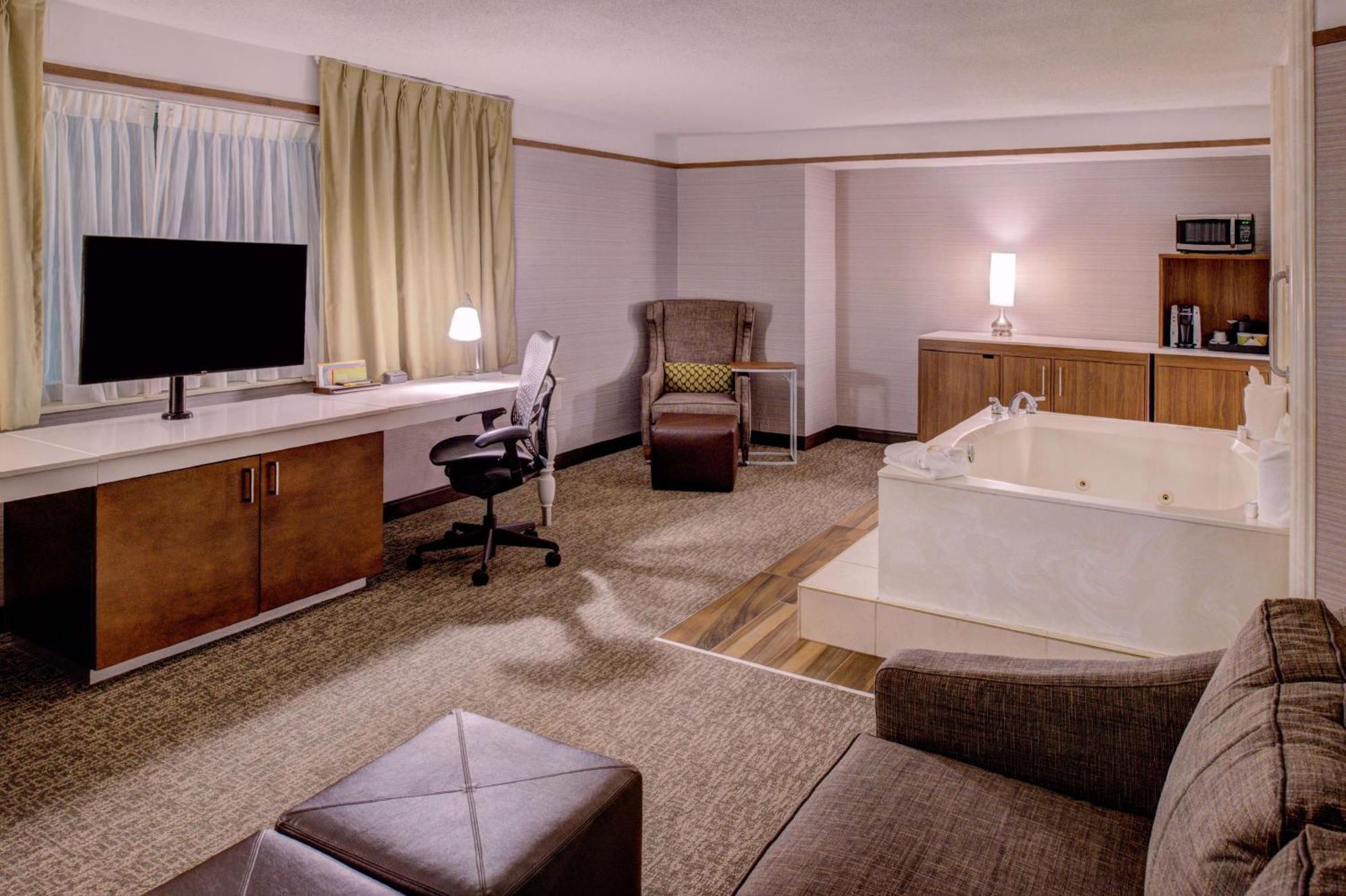 Hilton Garden Inn Detroit Southfield Ngoại thất bức ảnh